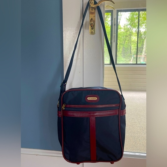 Vintage, Pristine Samsonite Crossbody - Picture 1 of 5